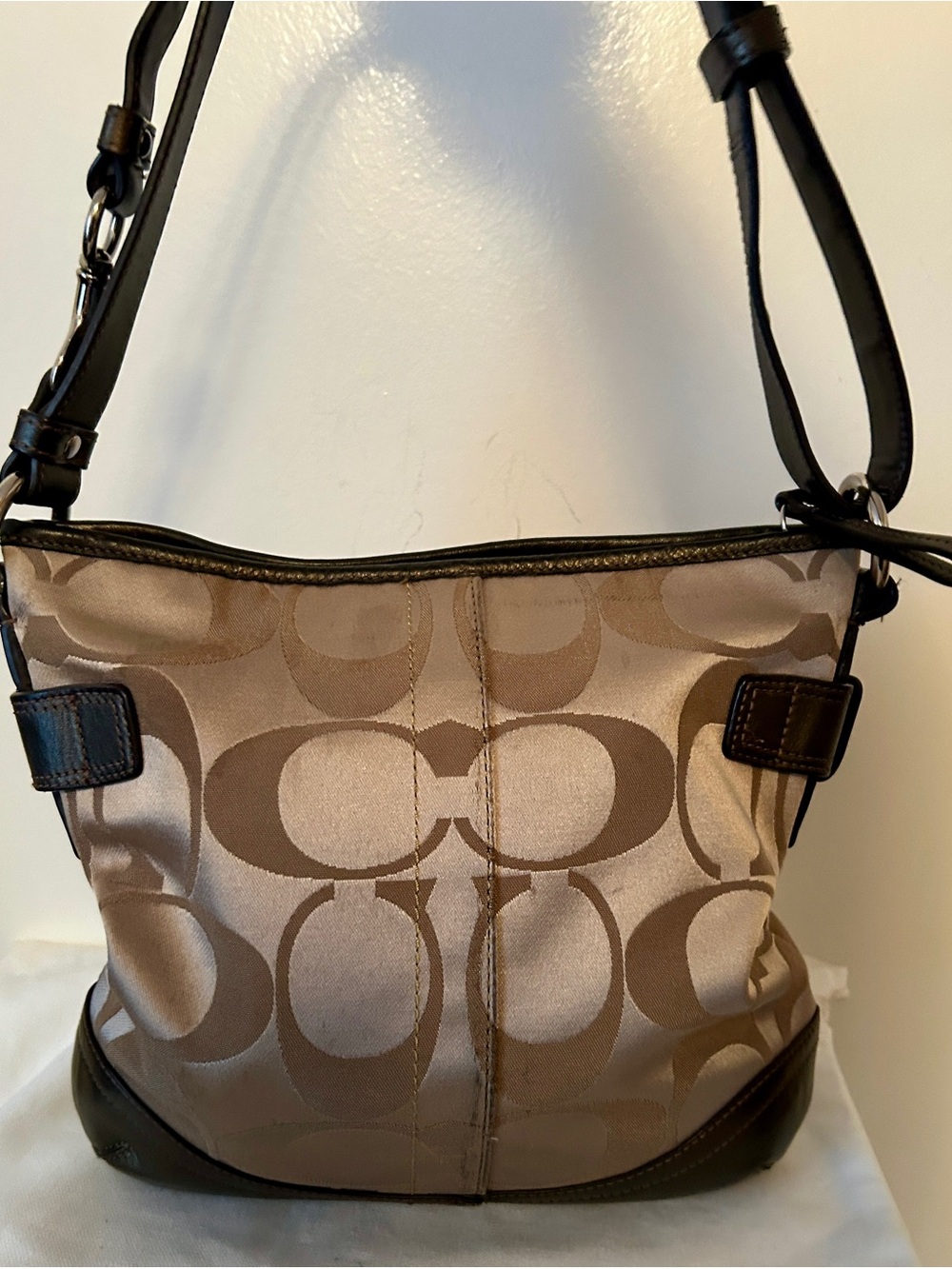Coach Signature Chain Duffel - Picture 5 of 9